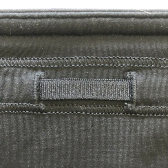 Lululemon Women Night View White Black Print 4" Low Rise Run Times Short II 8 - Picture 3 of 7